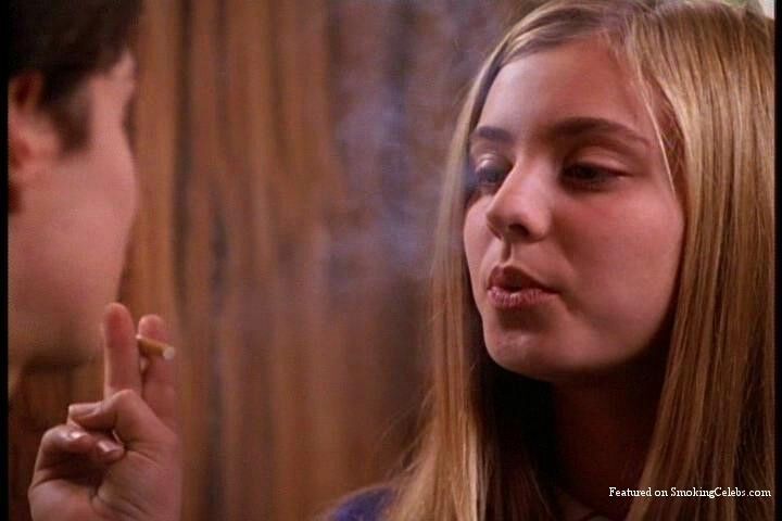 Free porn pics of Kaley Cuoco Smoking 10 of 62 pics