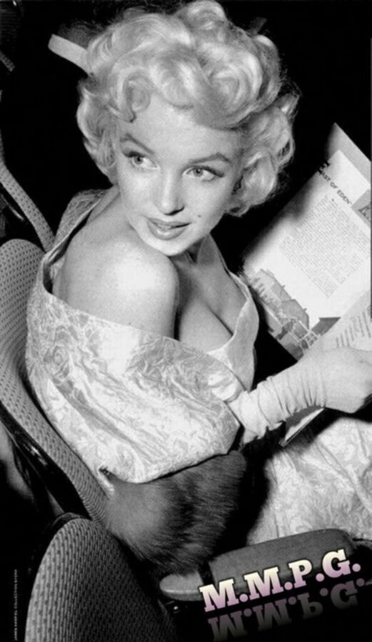 Free porn pics of Marilyn Monroe VI 5 of 35 pics