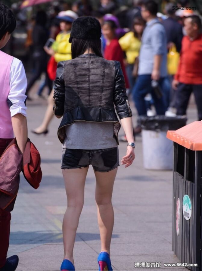 Club outdoor asian voyeur