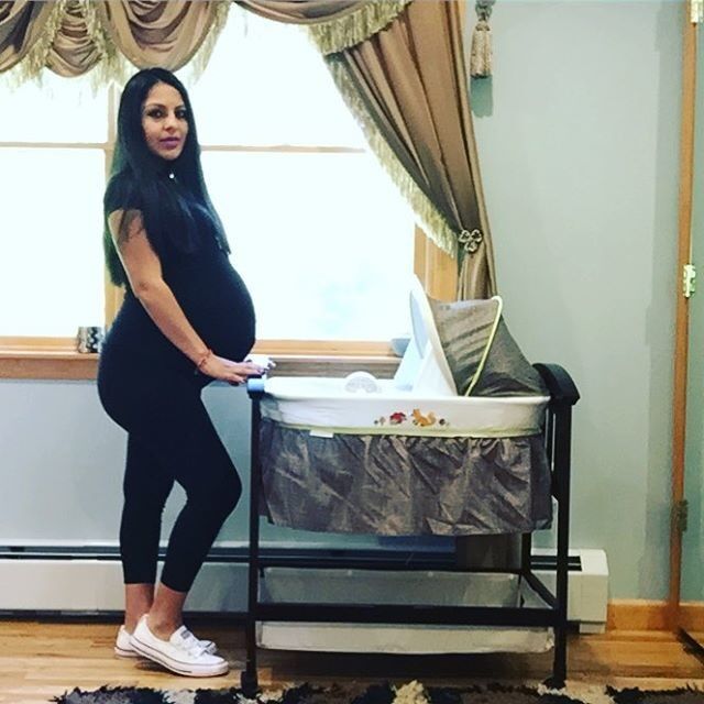 Free porn pics of Twin Pregnancy Sessions: Mary 12 of 20 pics