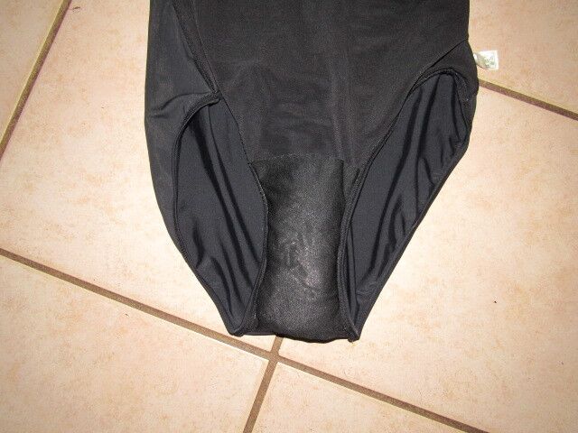 Free porn pics of Big Black Swimsuit Reveals Its Secret 4 of 13 pics