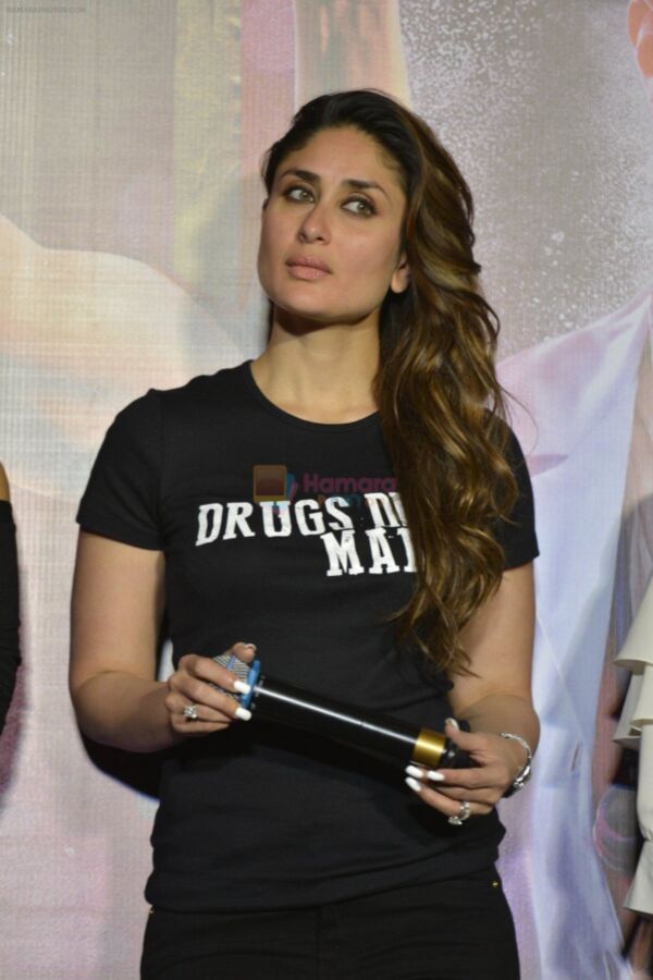 Free porn pics of Kareena Kapoor hot and sexy mom 15 of 33 pics