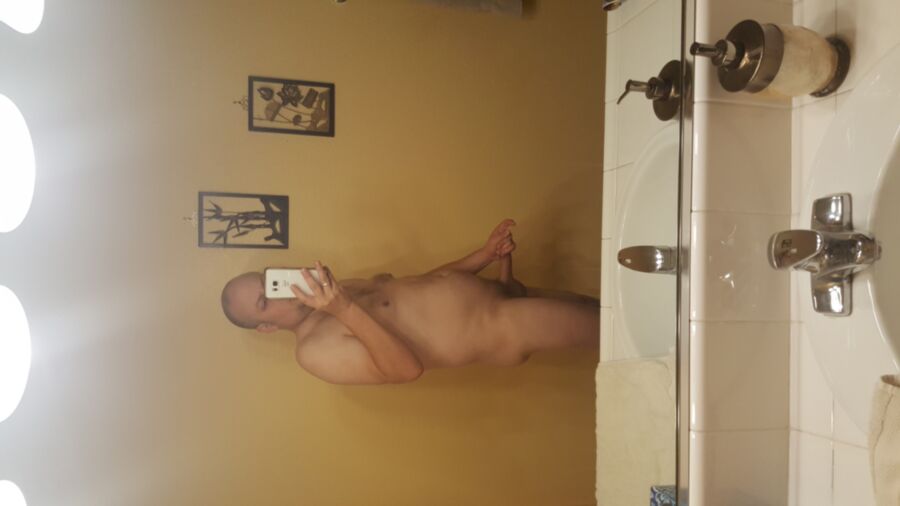 Free porn pics of Me, after thanksgiving 15 of 17 pics