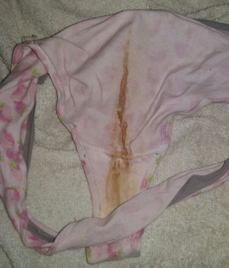 Free porn pics of dirty wife knickers... 8 of 8 pics
