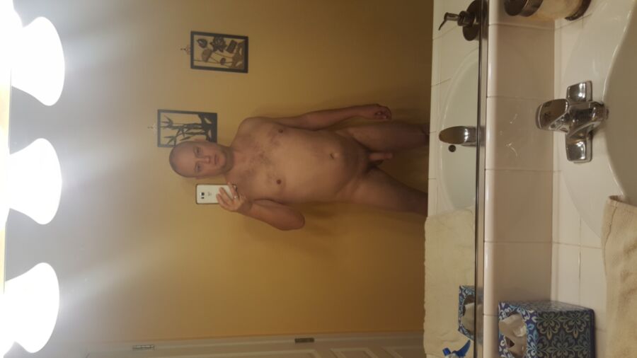 Free porn pics of Me, after thanksgiving 12 of 17 pics