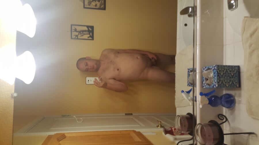 Free porn pics of Me, after thanksgiving 9 of 17 pics