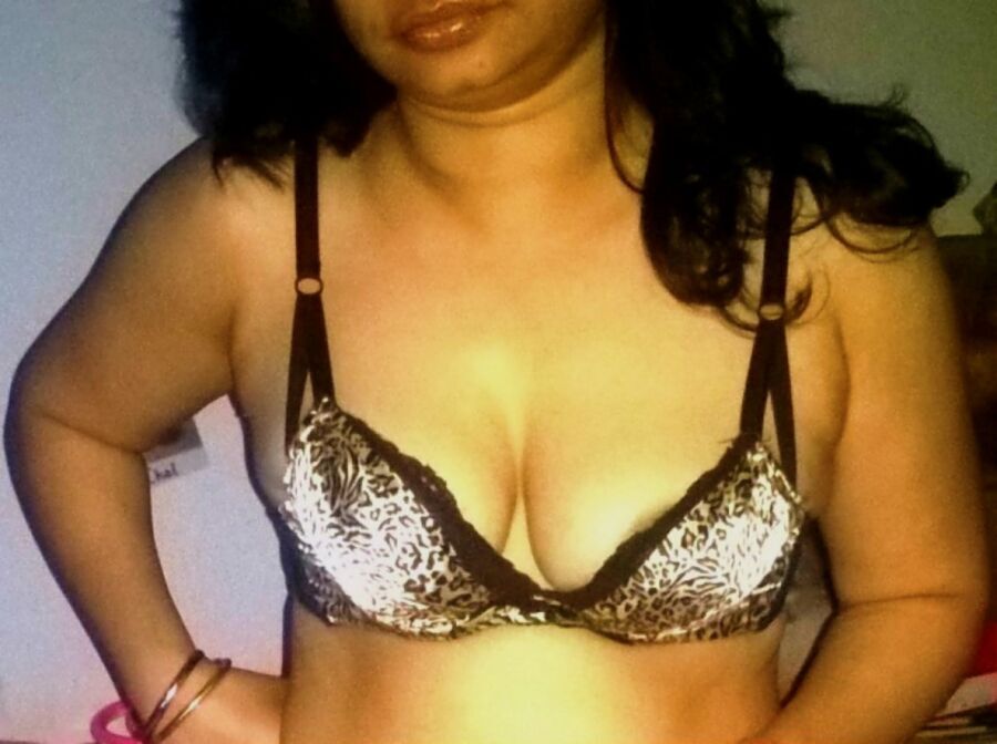 Free porn pics of Indian Hotties - Priyanka 9 of 127 pics