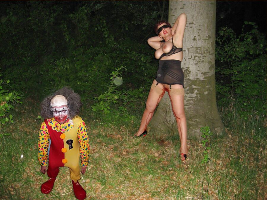 Free porn pics of BDSM send in the clowns. 11 of 20 pics