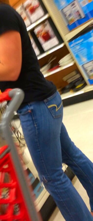 Free porn pics of Redhead milf at target jeans ass 5 of 6 pics