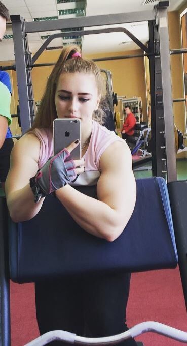 Free porn pics of Julia Vins - Muscular Beauty with Big Biceps and Muscle 24 of 409 pics