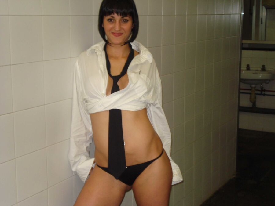 Free porn pics of Vera a sexy friend posing for me 3 of 6 pics