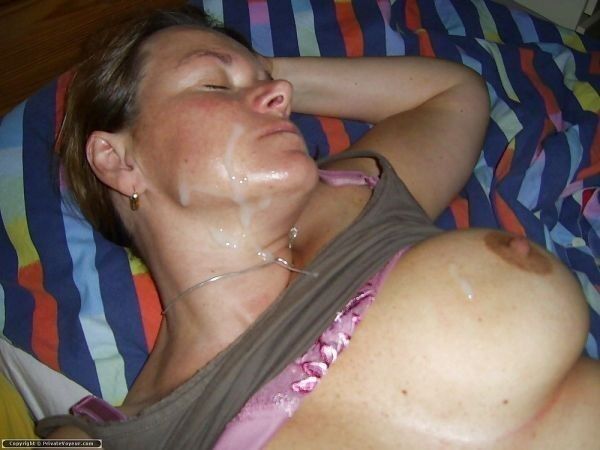 Free porn pics of Cumshots on sleeping Moms 2 of 12 pics