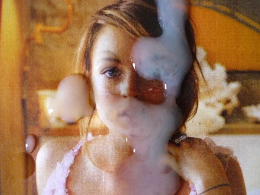 Free porn pics of Lindsay Lohan - Cum on her face 6 of 13 pics