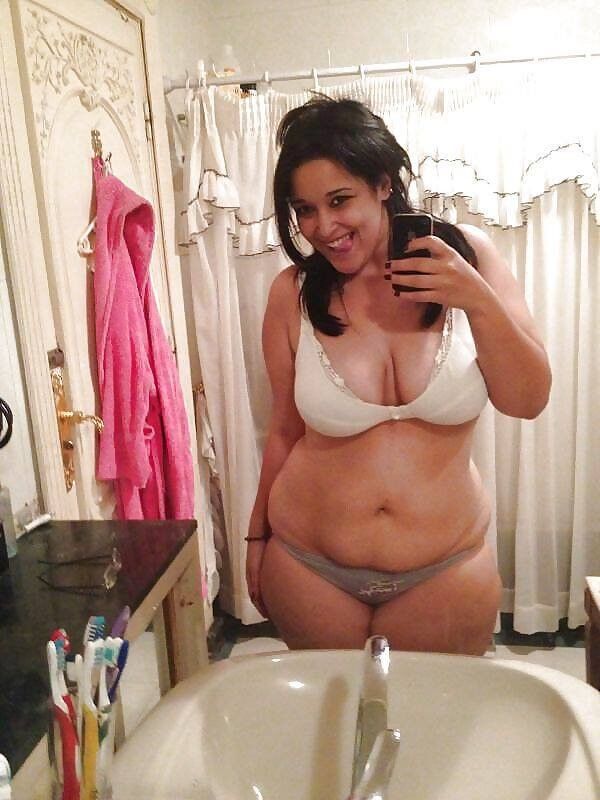 Free porn pics of egyptian slut with big tits and big ass 4 of 19 pics