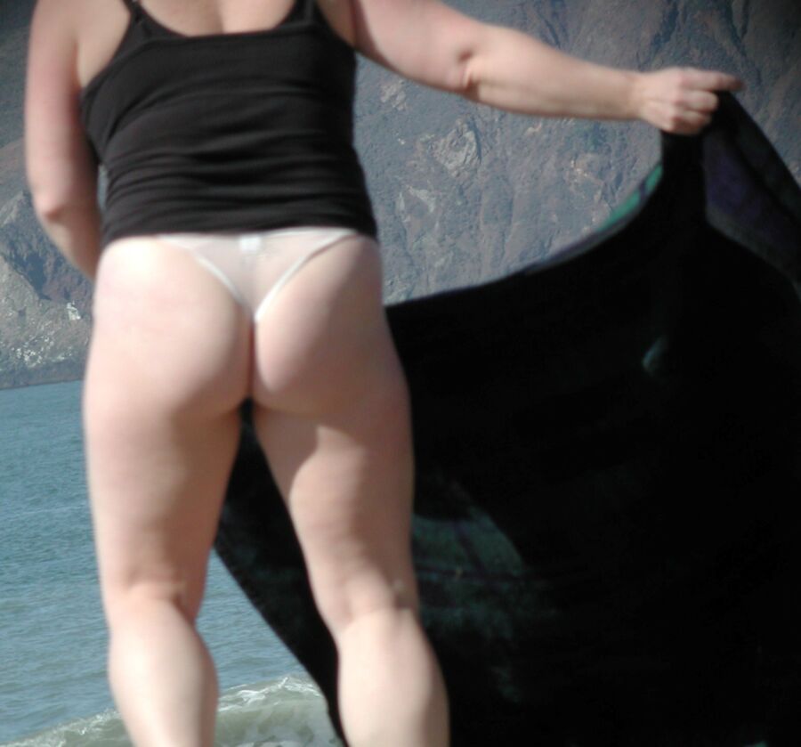 Free porn pics of *TOP* BBW BLONDE candid 2 of 20 pics