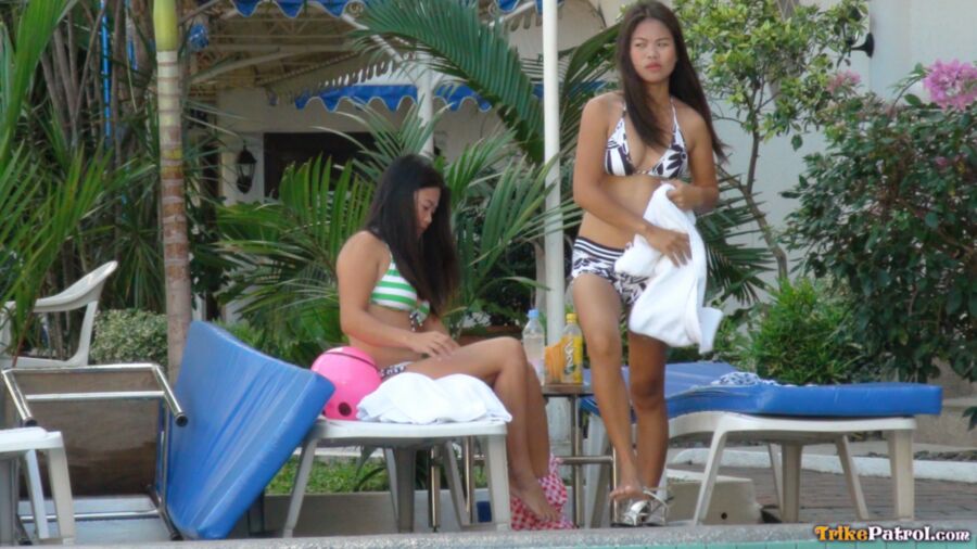 Free porn pics of Filipina sisters, Nicole and Anne, have nice Bushes 21 of 251 pics