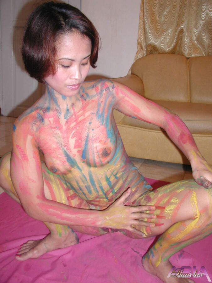 Free porn pics of Elvy indulges in a little body painting 16 of 121 pics