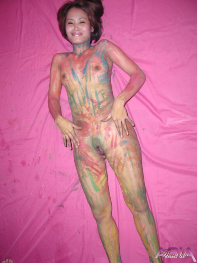 Free porn pics of Elvy indulges in a little body painting 21 of 121 pics