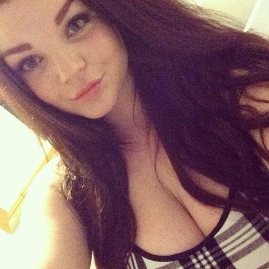 Free porn pics of My friend Niamh and her epic cleavage 3 of 13 pics