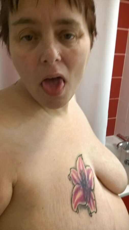 Free porn pics of I Love Weekends Away With Auntie M 1 of 11 pics