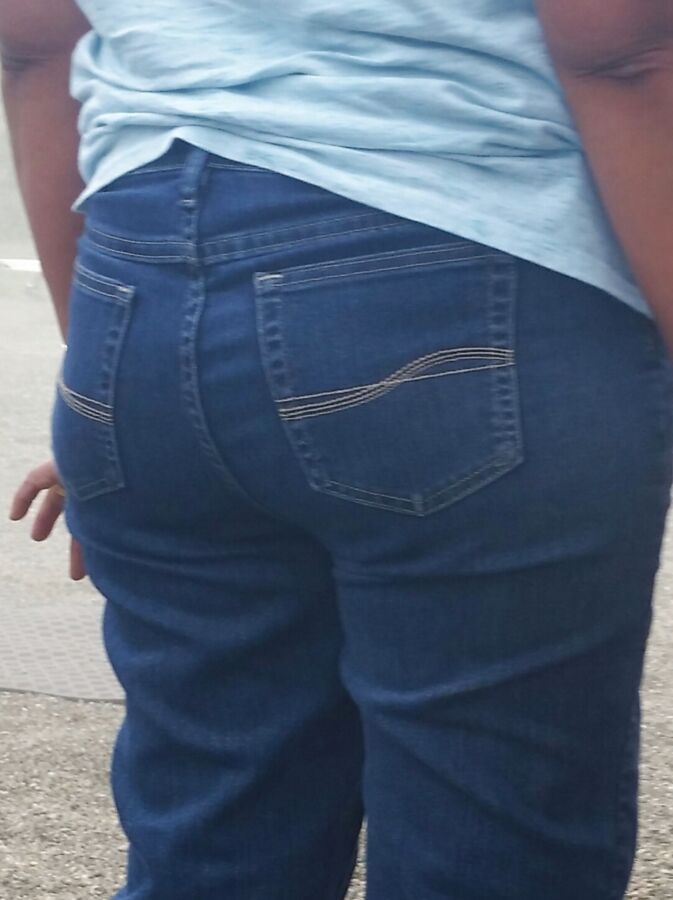 Free porn pics of Nice ass in jeans! 3 of 19 pics