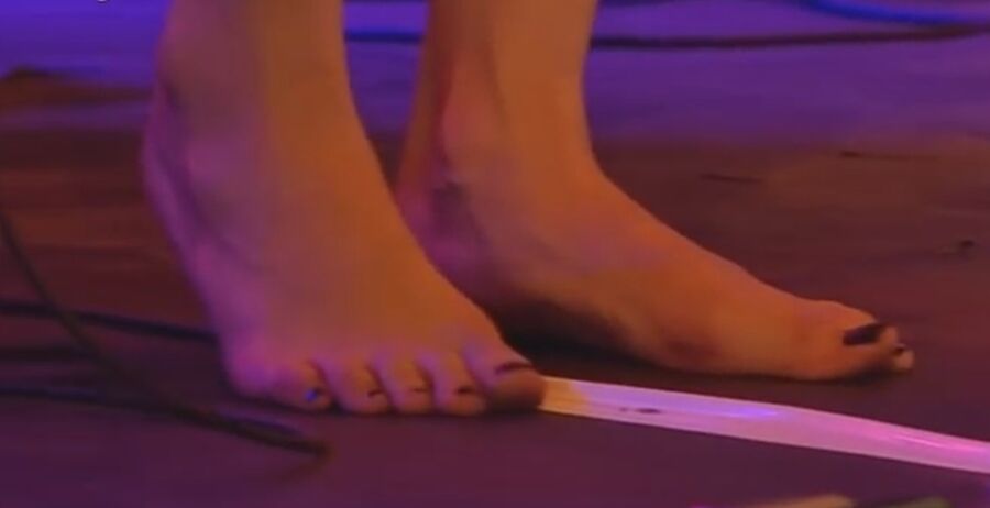 Free porn pics of Contribution - WARPAINT and their feet 11 of 12 pics