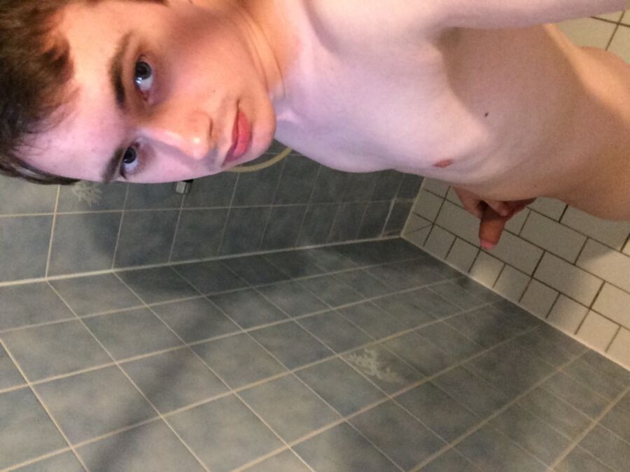 Free porn pics of Teen boy pissing in the shower 1 of 55 pics