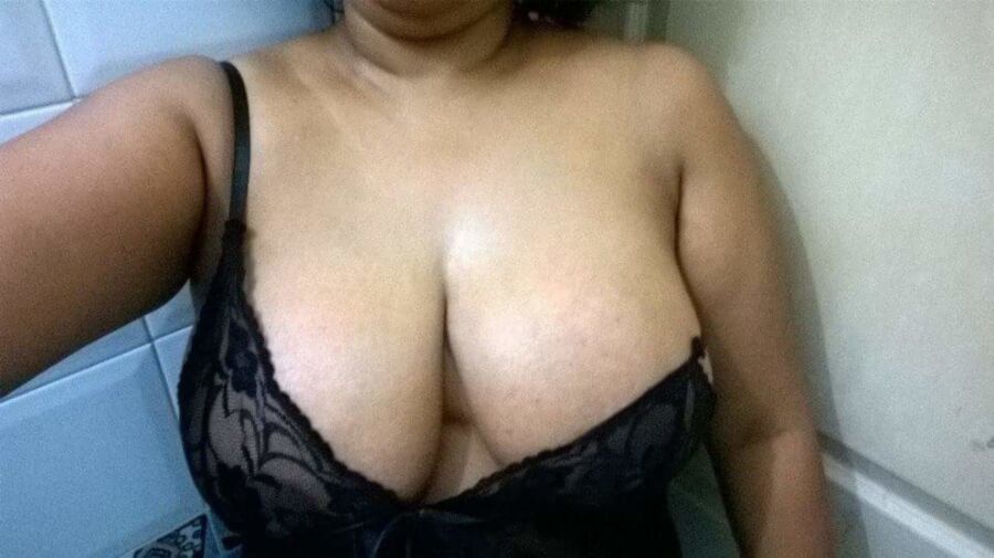Free porn pics of Indian Busty Wife 17 of 568 pics