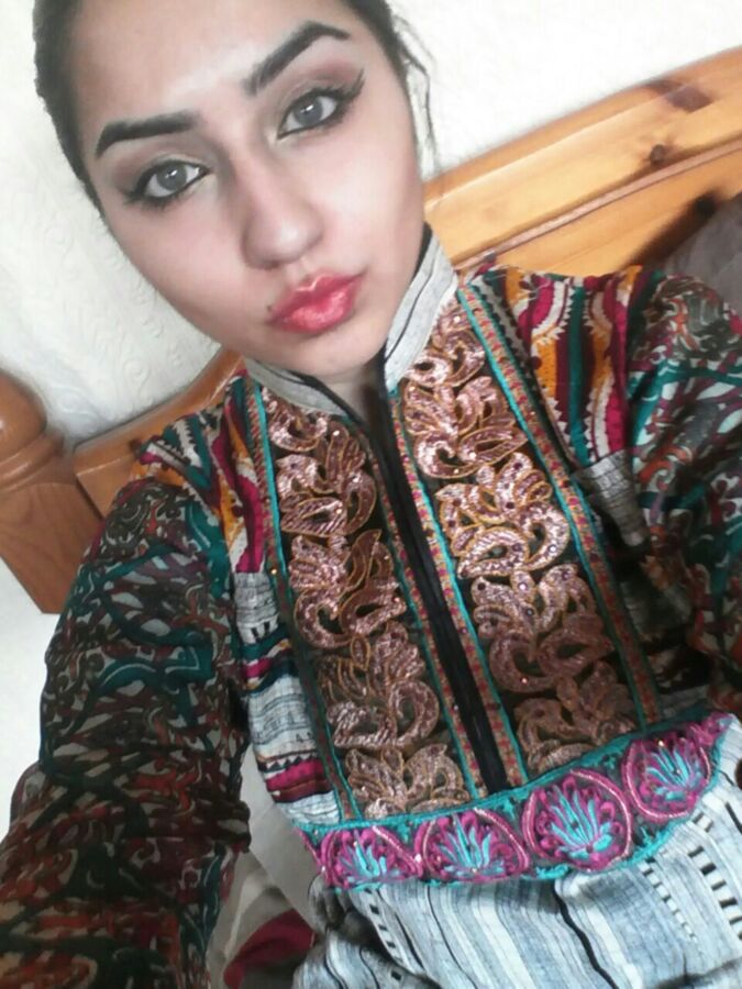 Free porn pics of Paki muslim ayesha comment on me ;)) 21 of 29 pics