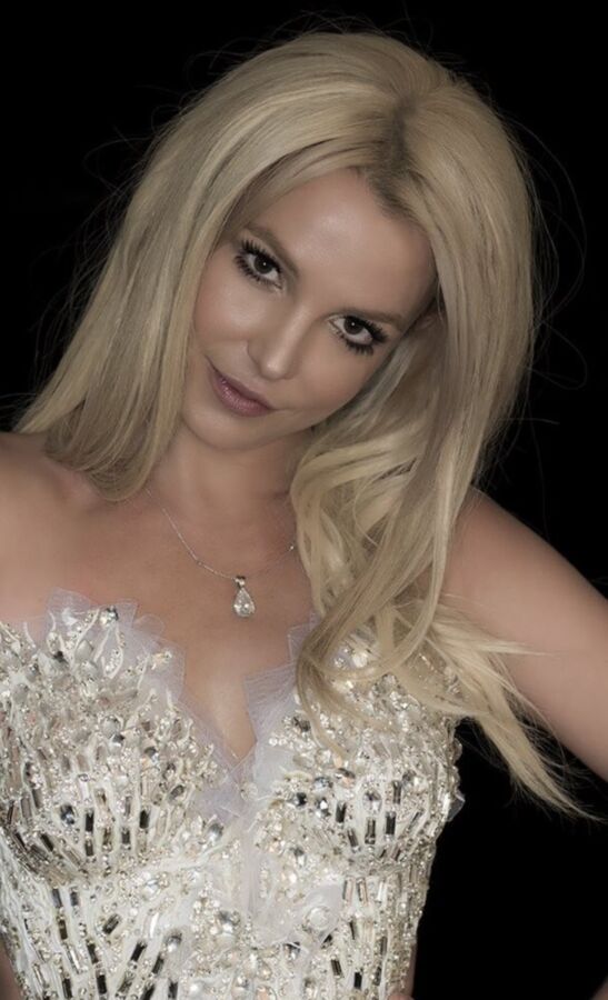Free porn pics of Britney Spears Sexy on Twitter 2 of 49 pics