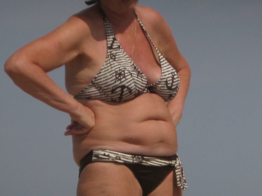 Free porn pics of Two grannies on a beach 18 of 101 pics