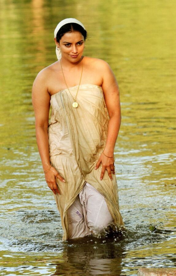 Free porn pics of Swetha Menon Sexy, Curvy in Wet Saree showing her Boobs and Ass 3 of 134 pics