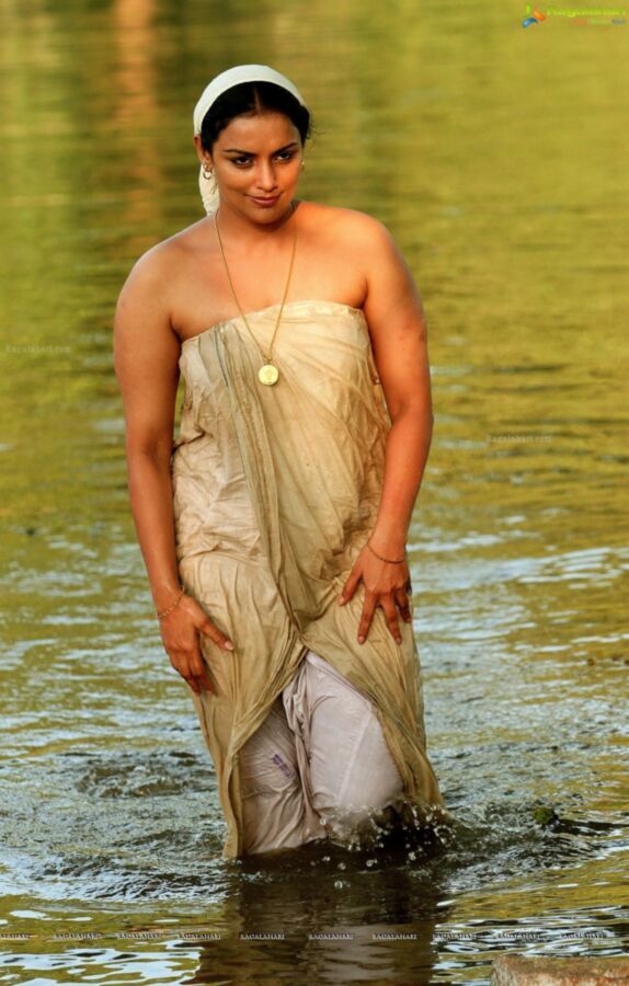 Free porn pics of Swetha Menon Sexy, Curvy in Wet Saree showing her Boobs and Ass 8 of 134 pics