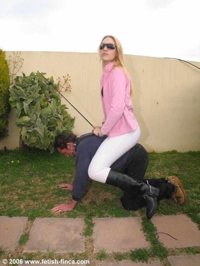 Free porn pics of Pony slave 15 of 24 pics