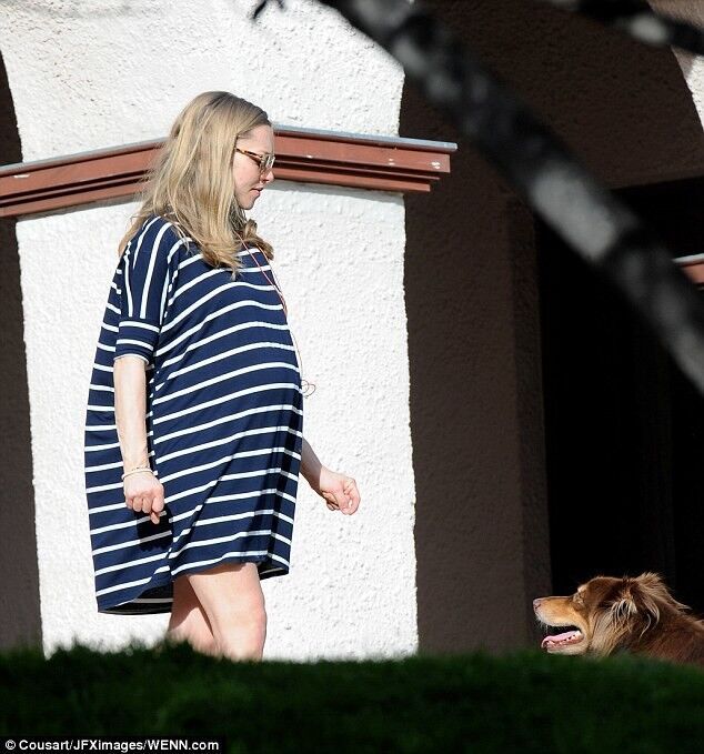 Free porn pics of Amanda Seyfried (pregnant / embarazada) 20 of 176 pics