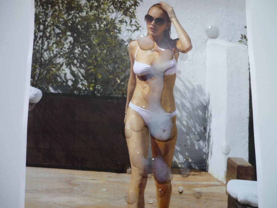 Free porn pics of Lindsay Lohan - Cum on her 3 of 13 pics