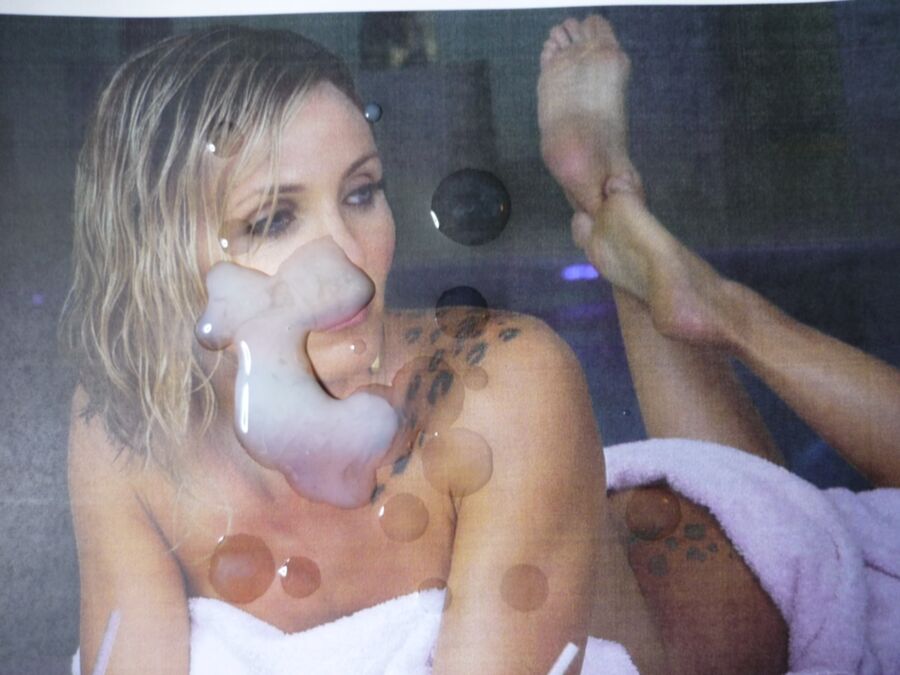 Free porn pics of Cameron Diaz - Cum on her face 5 of 15 pics