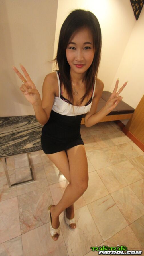 Free porn pics of Thai girl Bik has a nice Bush 22 of 456 pics