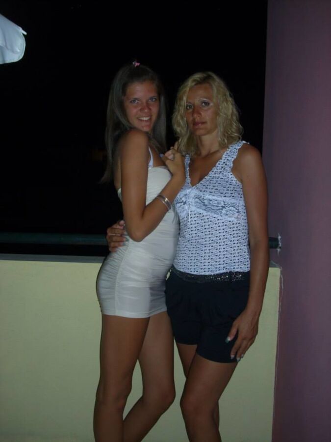 Free porn pics of Blonde mom and daughter 7 of 20 pics