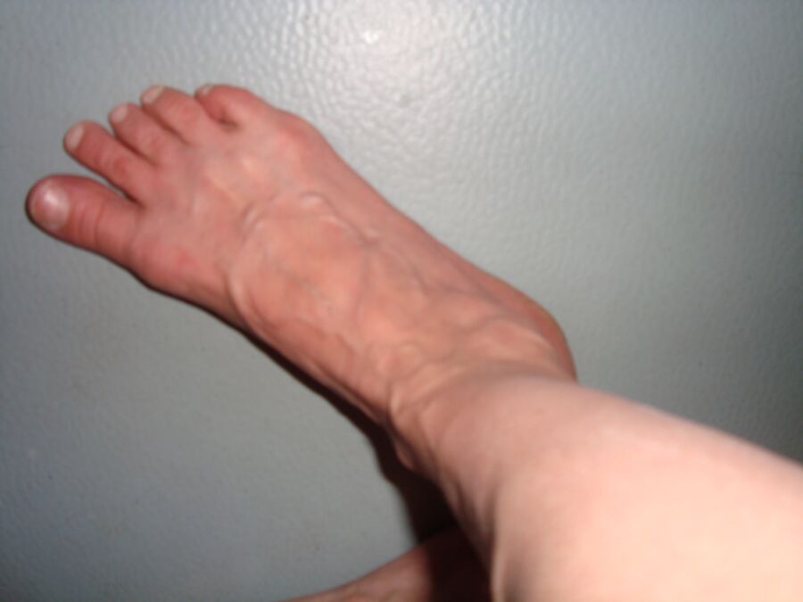 Free porn pics of my feet again 1 of 16 pics