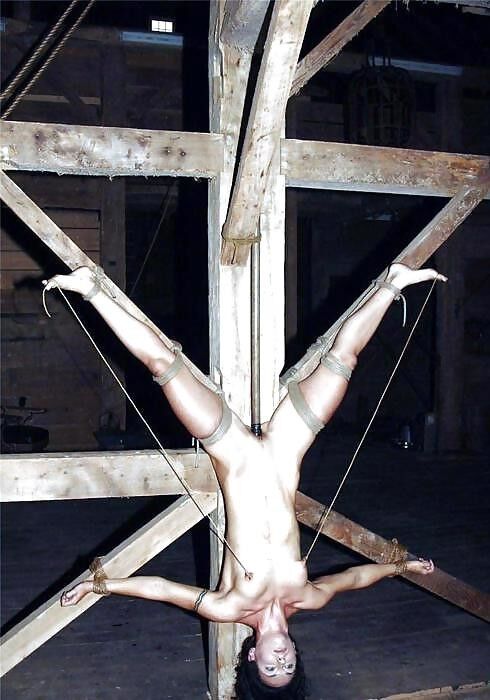 Free porn pics of BDSM sentenced to the cross. 20 of 28 pics