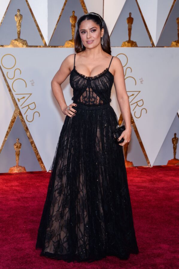 Free porn pics of Salma Hayek @  Academy Awards 7 of 22 pics