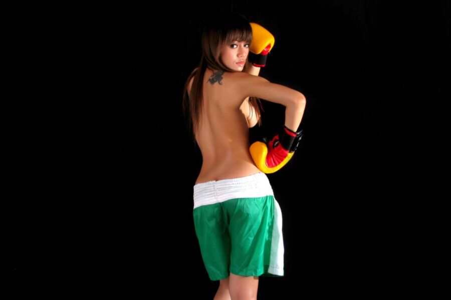 Free porn pics of Shanya the boxer 17 of 50 pics
