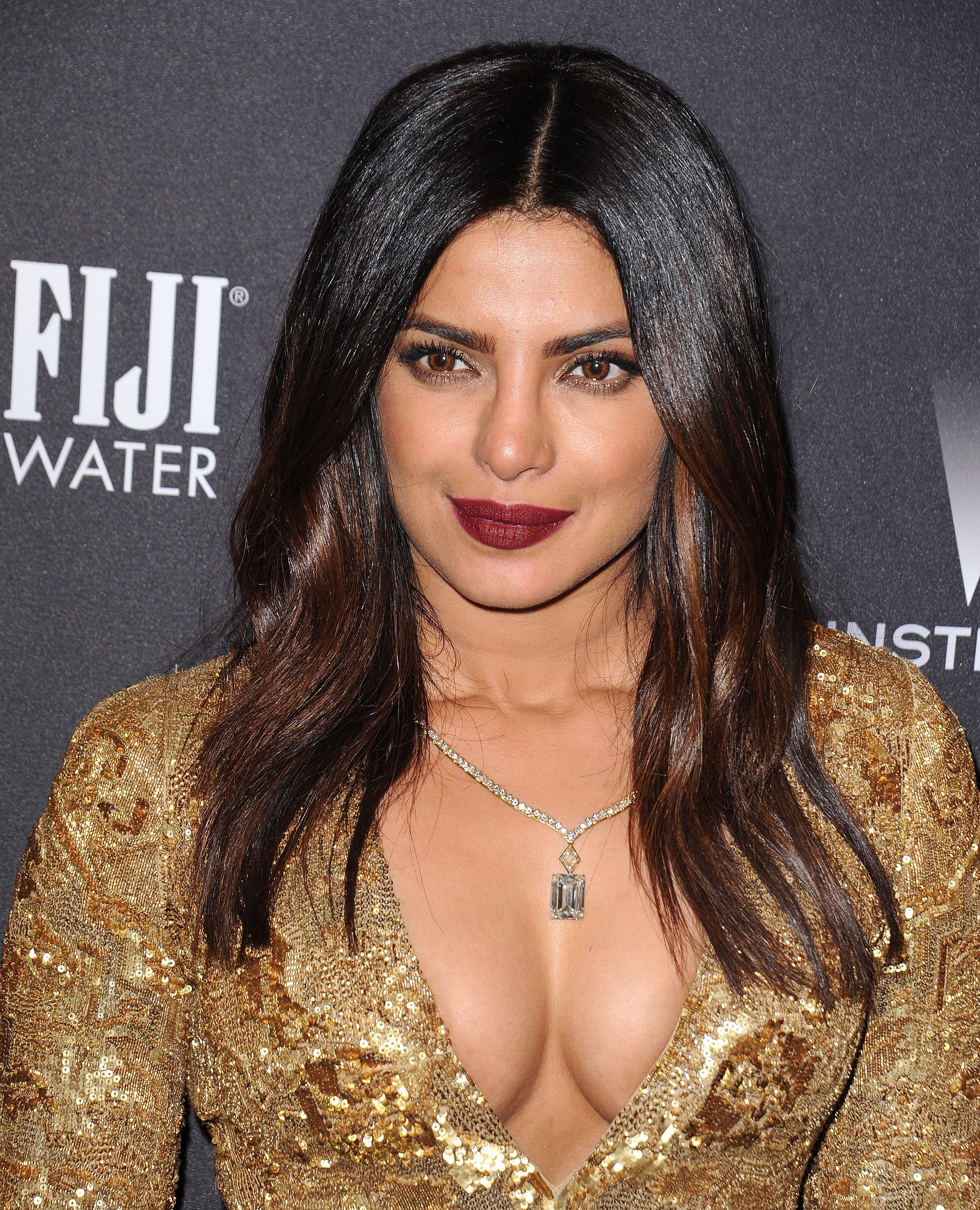 Free porn pics of Priyanka Chopra amazing cleavage at Golden Globes 12 of 53 pics