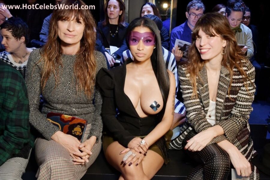 Free porn pics of Nicki Minaj Big Boobs at Paris Fashion Week 7 of 27 pics