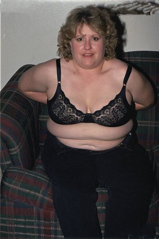 Free porn pics of FAT HAIRY BRITISH MOM POSING - RARE OLDER WEB FILES 8 of 147 pics