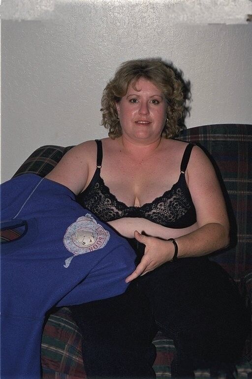 Free porn pics of FAT HAIRY BRITISH MOM POSING - RARE OLDER WEB FILES 3 of 147 pics