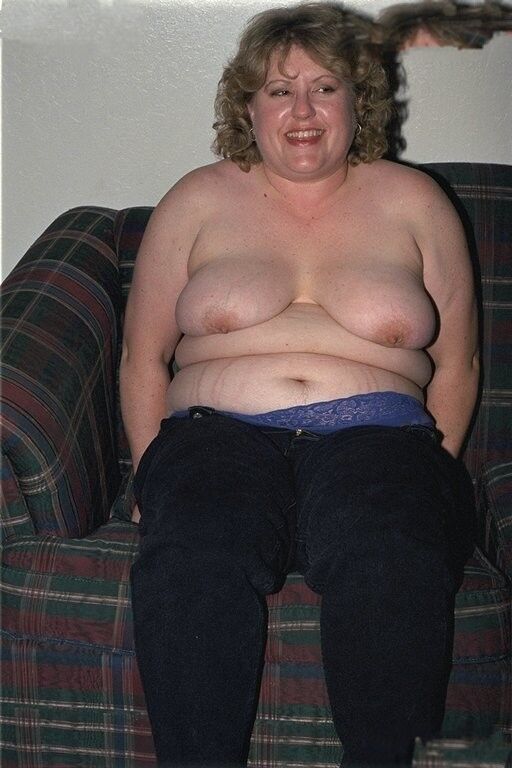 Free porn pics of FAT HAIRY BRITISH MOM POSING - RARE OLDER WEB FILES 17 of 147 pics