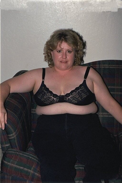 Free porn pics of FAT HAIRY BRITISH MOM POSING - RARE OLDER WEB FILES 4 of 147 pics