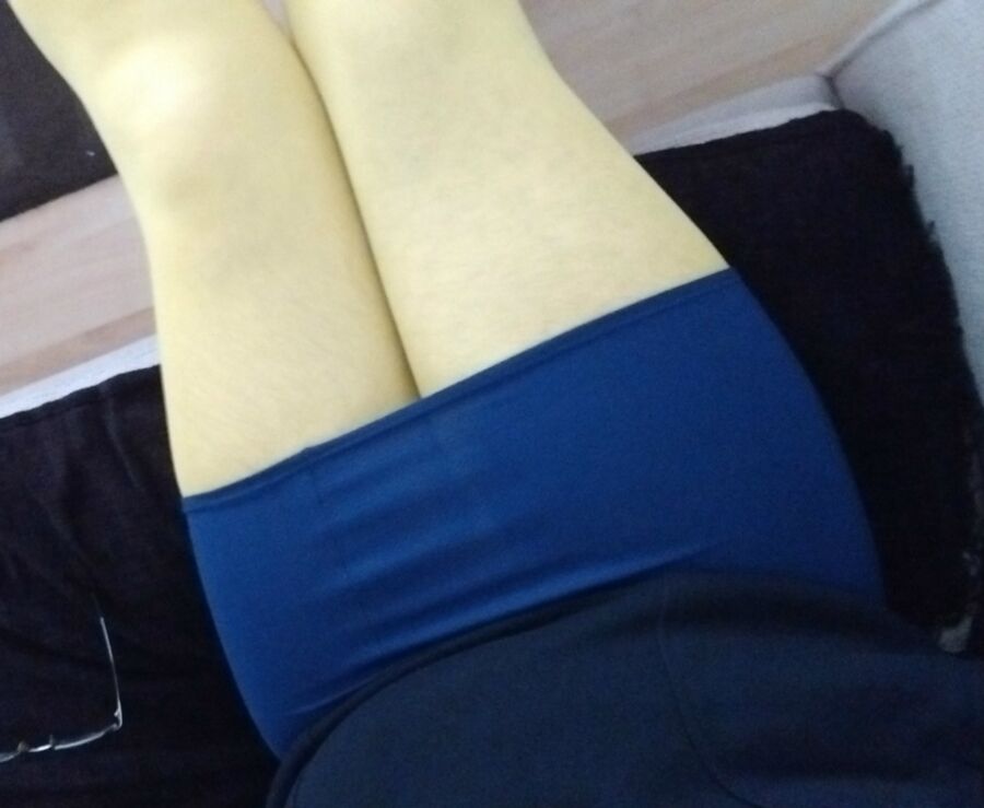 Free porn pics of Yellow opaque tights 8 of 8 pics